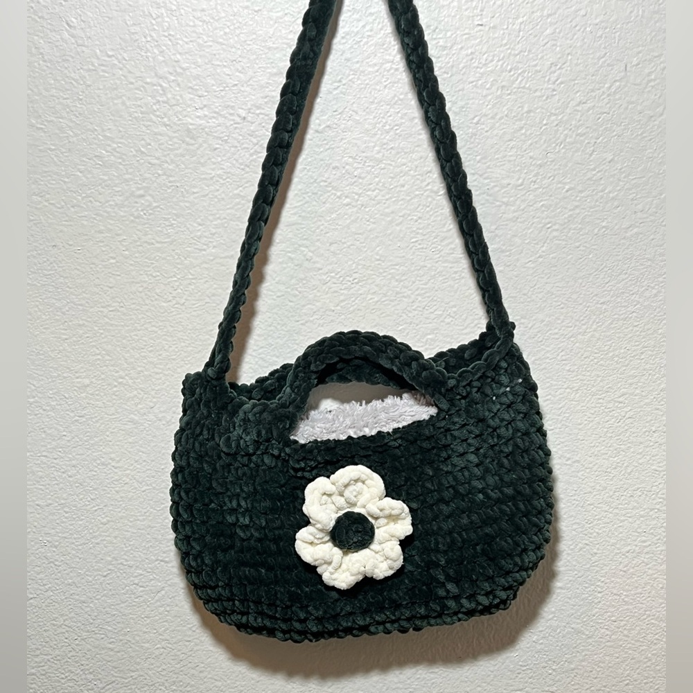 HANDMADE Crochet flower Bag! Crossbody Emerald Green & Daisy with lined interior
